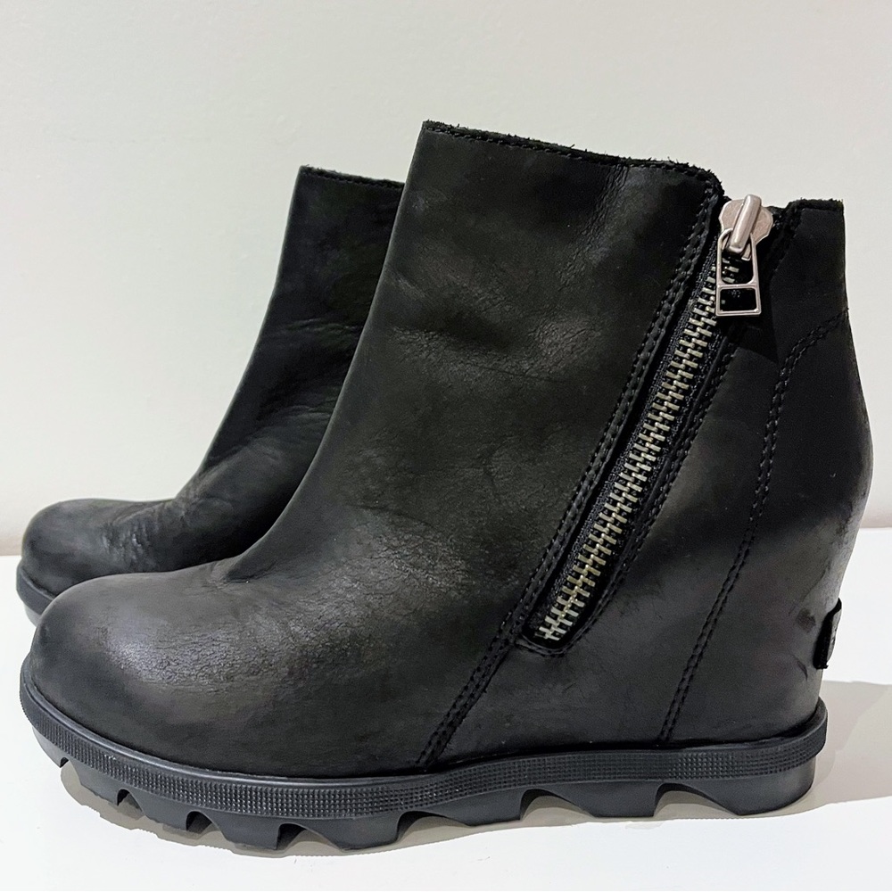 Sorel Black Wedge Booties Joan of Arc Size 6